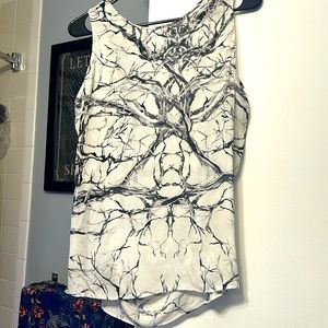 Haute Hippie RARE 💯% Silk Marbled Partial Backless Top w/Chain Embellishment